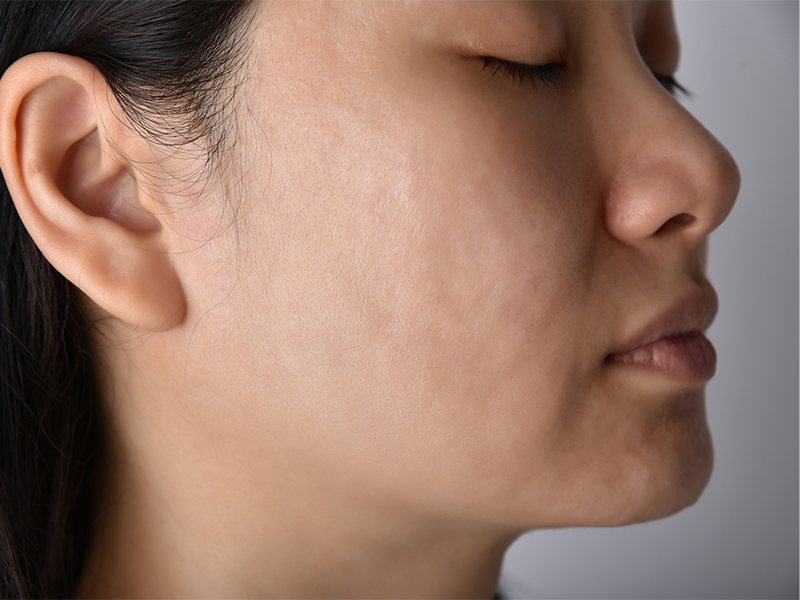 a close up of a woman